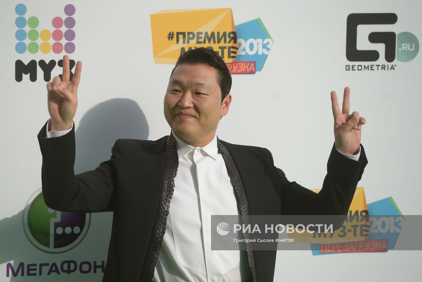 ХI Премия в области популярной музыки "МУЗ-ТВ 2013"