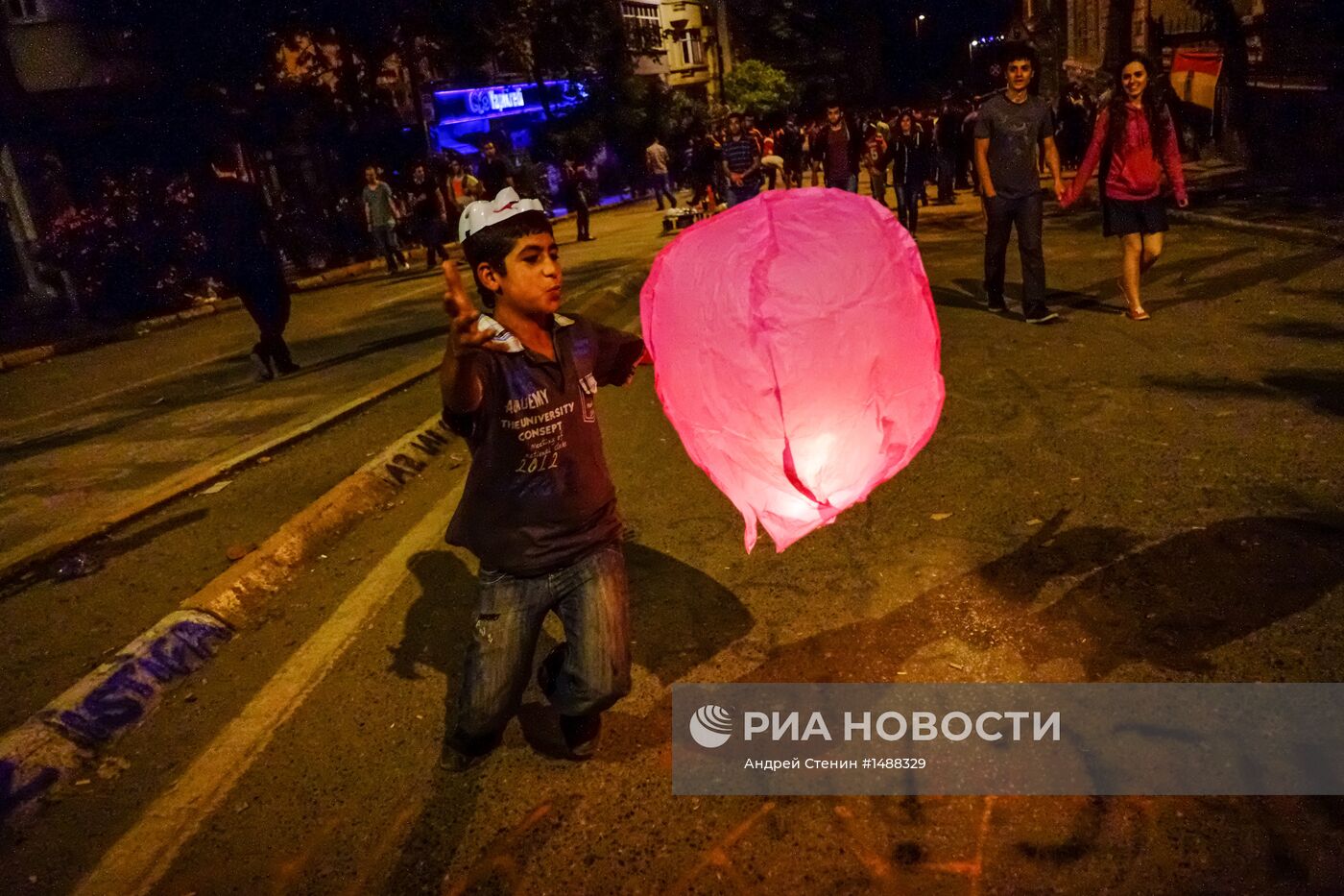 Демонстрации на площади Таксим в Стамбуле