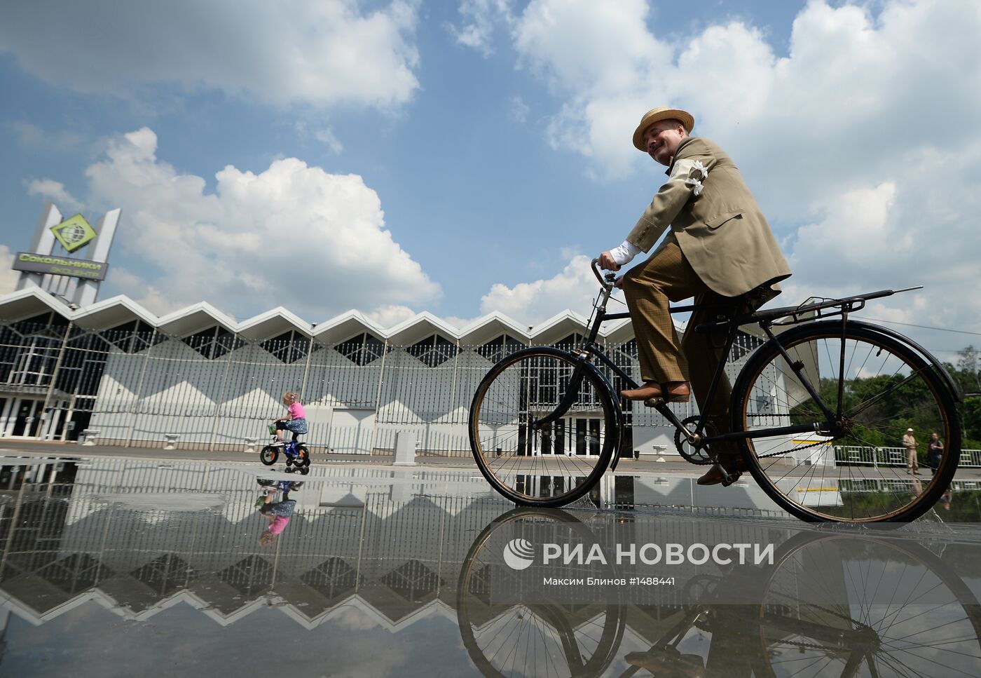 "Исторический велопробег" в парке "Сокольники"