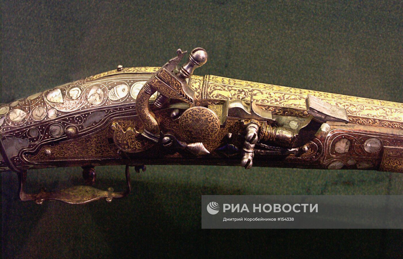 Оружие на выставке "Россия-Британия" в Кремле