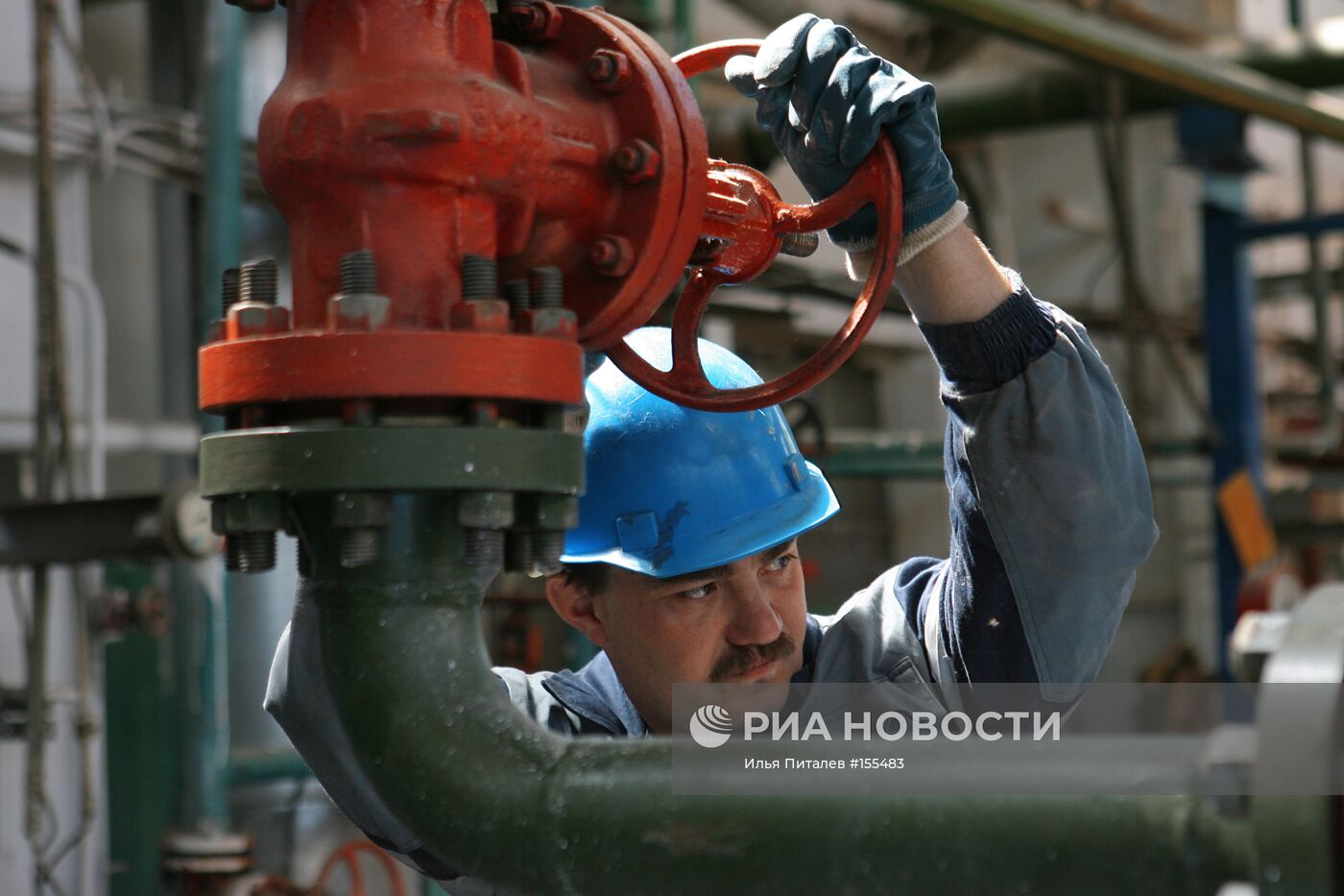Газоперерабатывающий завод в Оренбурге