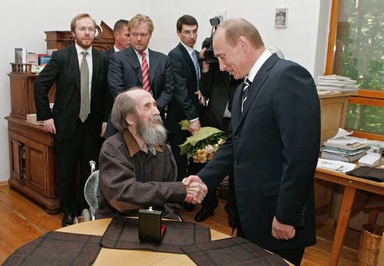 А. СОЛЖЕНИЦЫН В.ПУТИН