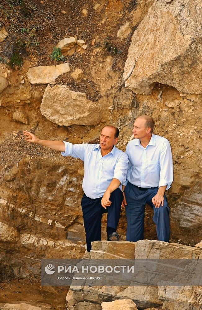 ПУТИН БЕРЛУСКОНИ ПРОГУЛКА САРДИНИЯ