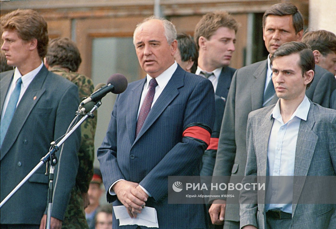 МОСКВА ПУТЧ ГРАЖДАНСКАЯ ПАНИХИДА ГОРБАЧЕВ ВЫСТУПЛЕНИЕ