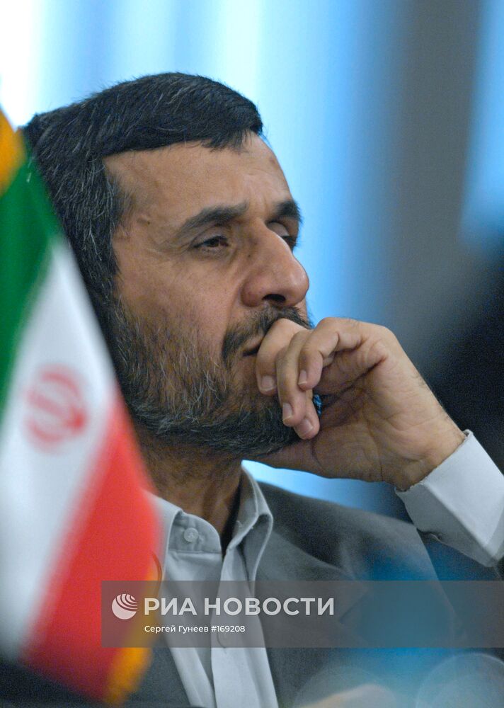 М.Ахмадинежад