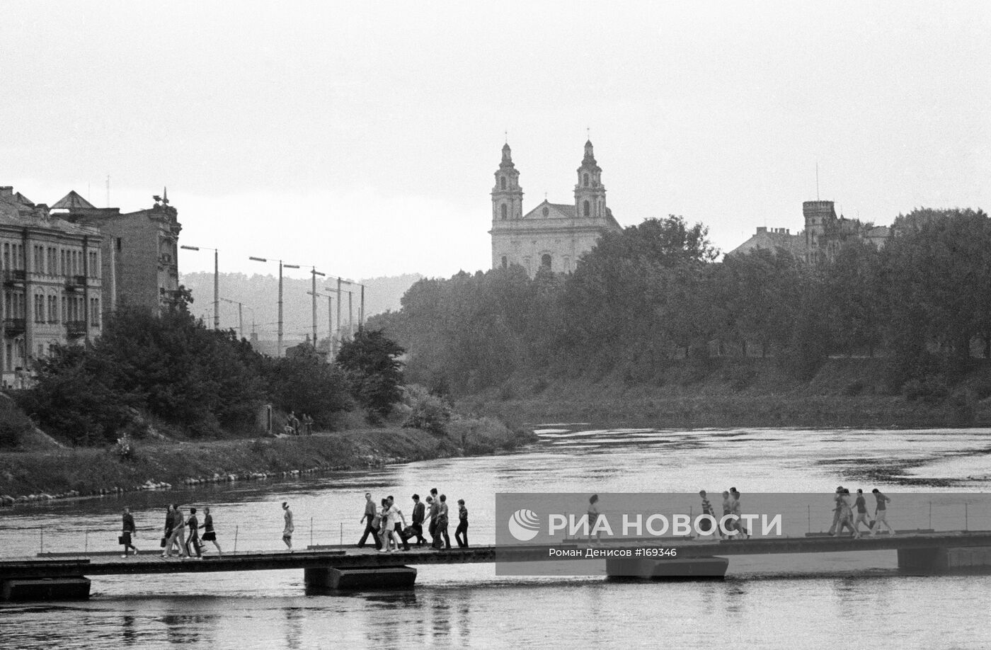 ЛИТВА ВИЛЬНЮС РЕКА МОСТ