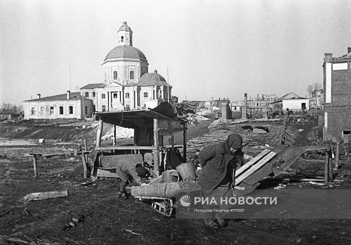 В городе Вязьма после освобождения от фашистских захватчиков