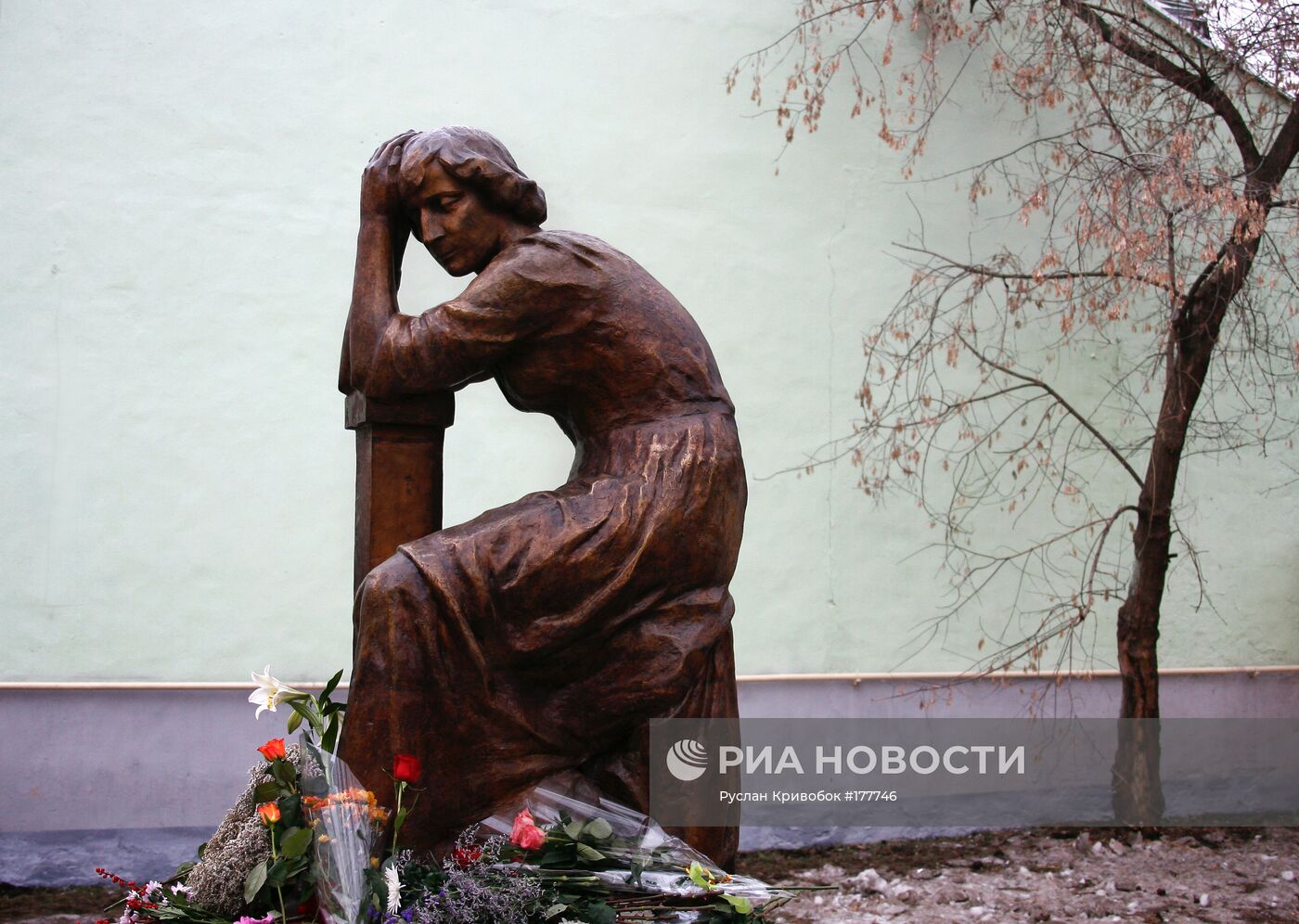 Памятник М. Цветаевой