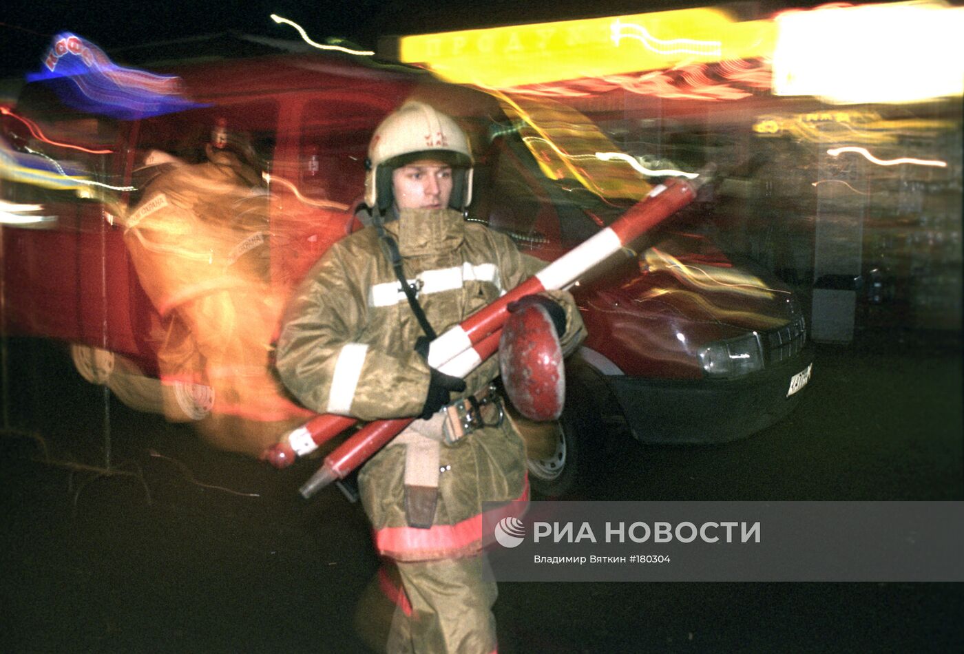 Учения пожарных подразделений на станции метро "Шаболовская"