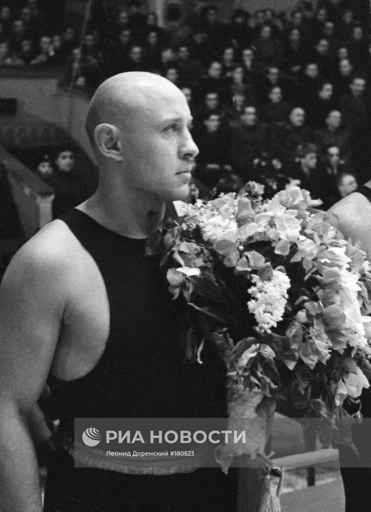 КОРОЛЕВ БОКСЕР