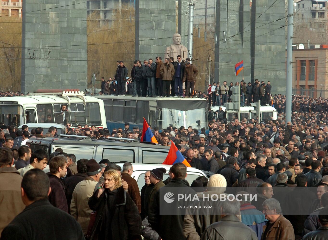 Митинг сторонников Тер-Петросяна