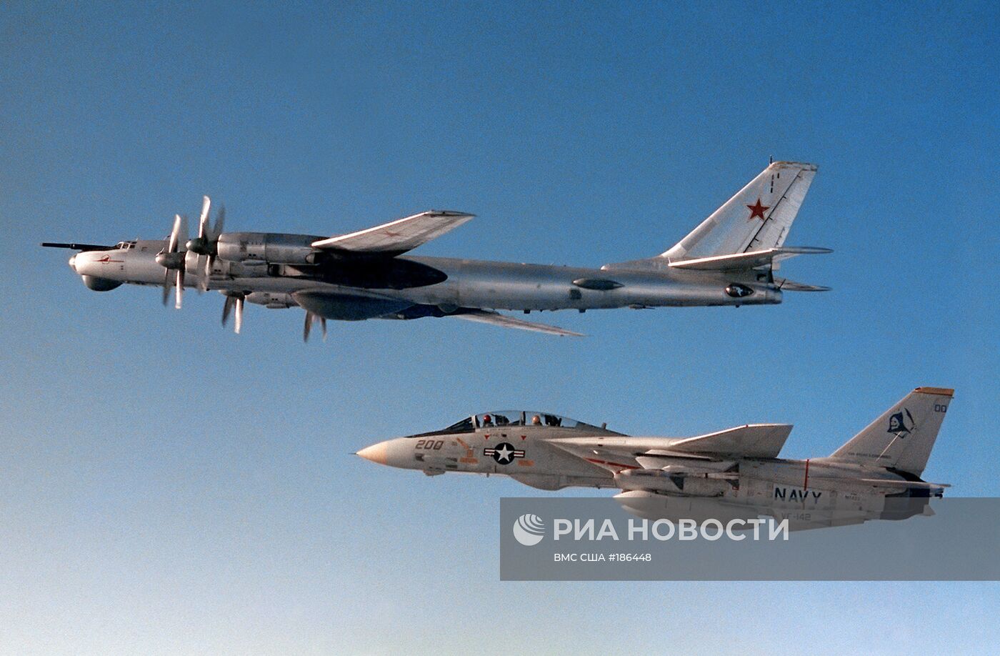 Палубный истребитель F-14A "Томкэт"