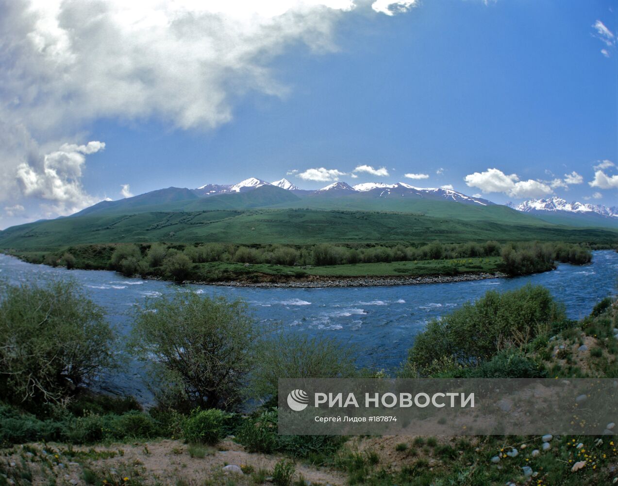 Озеро Иссык-Куль в Киргизии