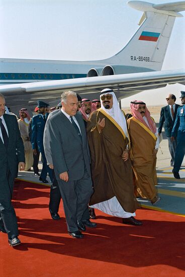 ЧЕРНОМЫРДИН ВИЗИТ САУДОВСКАЯ АРАВИЯ 