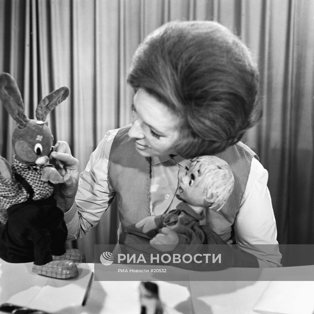 Диктор московского телевидения Валентина Леонтьева