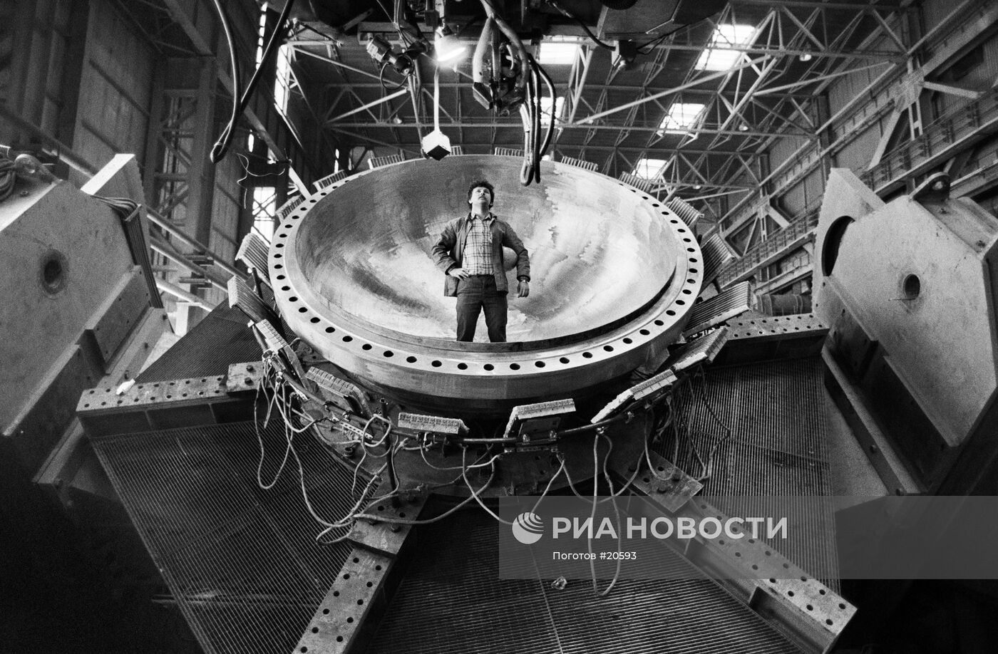 "АТОММАШ" РАБОТНИК РЕАКТОР АНТИКОРРОЗИЙНЫЙ СЛОЙ