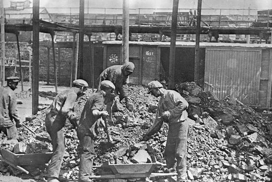 УГОЛЬ ШАХТА ДОНБАСС