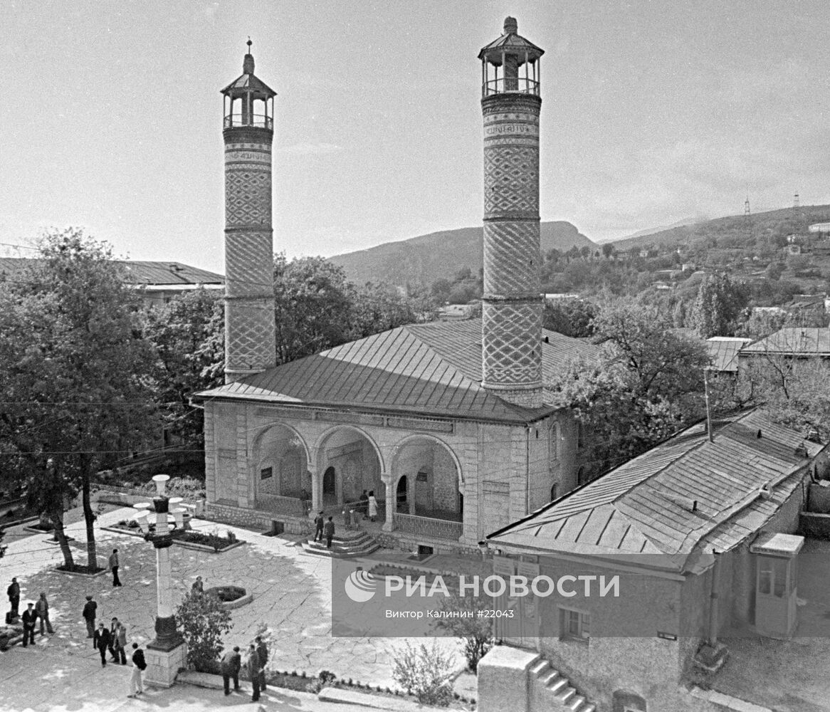 МЕЧЕТЬ ШУША ПАМЯТНИК