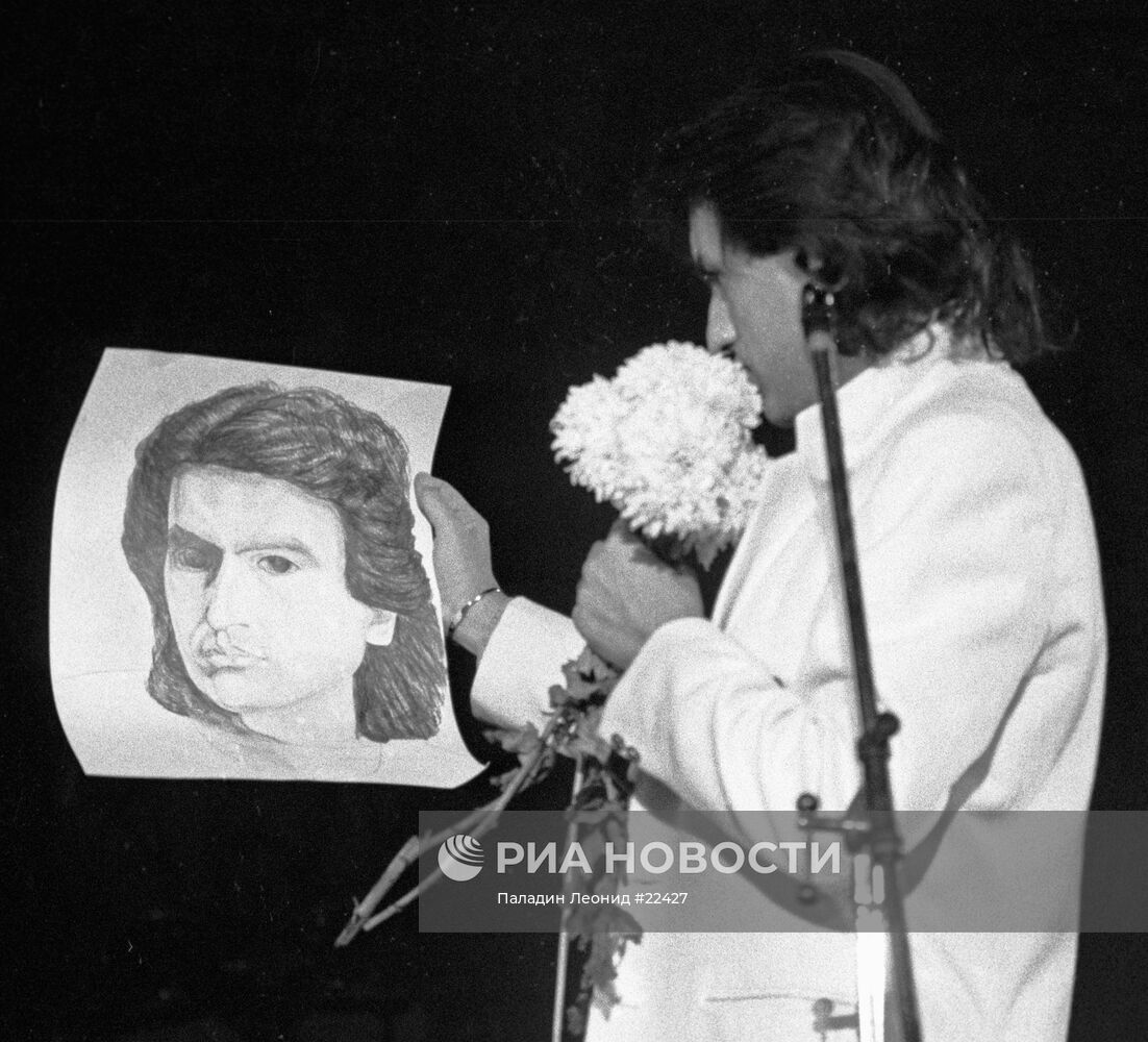 КУТУНЬО ПОРТРЕТ ГАСТРОЛИ