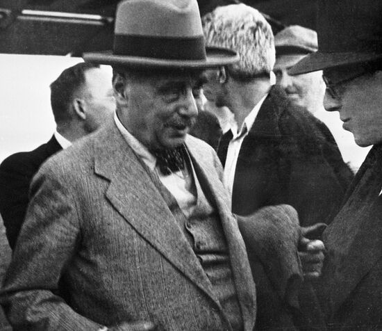 УЭЛЛС АРОСЕВ