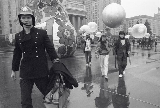 ВОЗДУШНЫЙ ШАР МГУ СТУДЕНТЫ