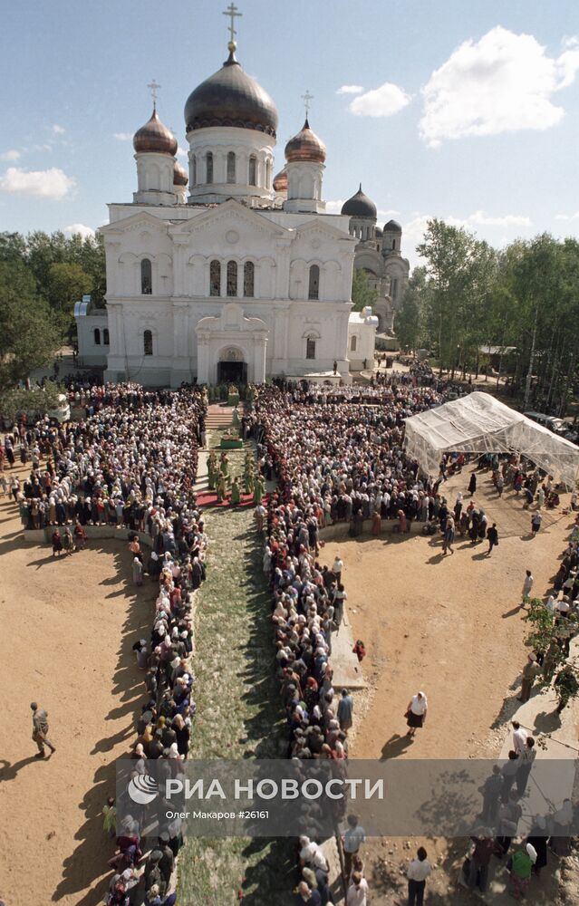 Перенесение мощей преподобного Серафима Саровского