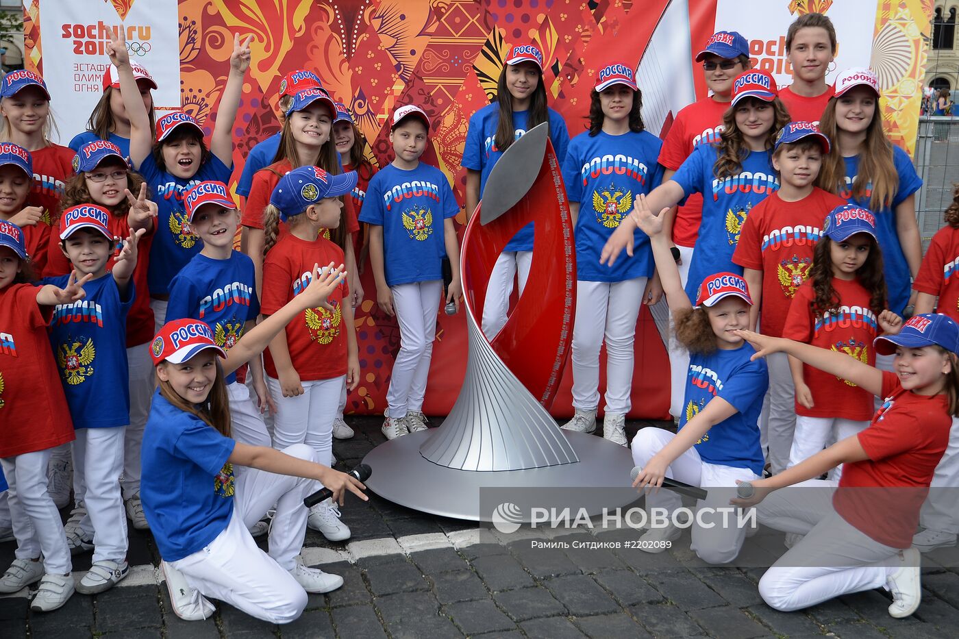 В Москве представили чашу олимпийского огня