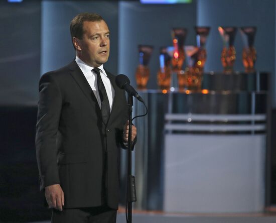 Д.Медведев на церемонии вручения премии "Призвание - 2013"