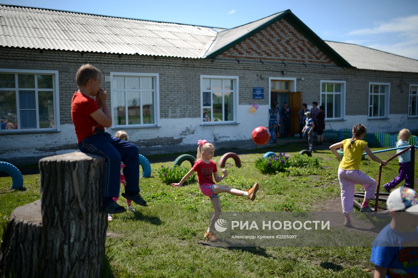 Учителя села Иванкино усыновили воспитанников детдома