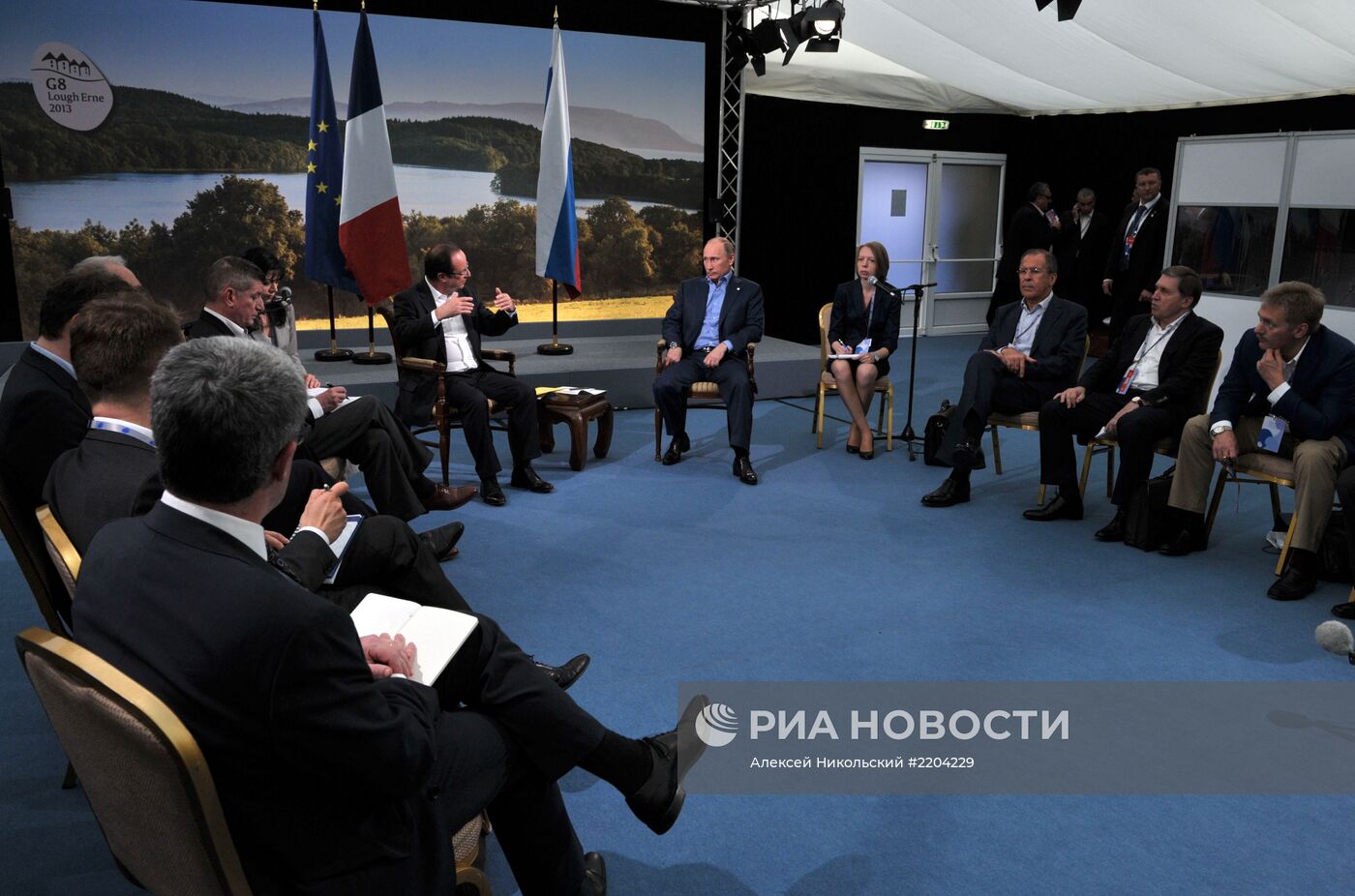 В.Путин встретился с Ф.Олландом перед началом саммита G8