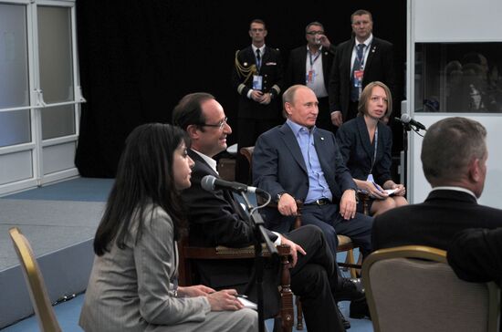 В.Путин встретился с Ф.Олландом перед началом саммита G8