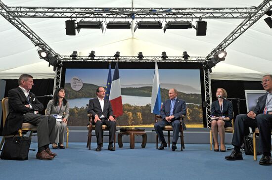 В.Путин встретился с Ф.Олландом перед началом саммита G8