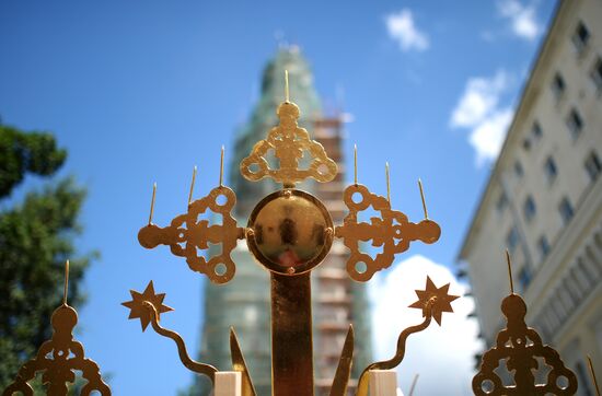 Освящение креста колокольни Храма Софии Премудрости Божией