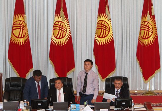 Парламент Кыргызстана денонсировал соглашение о ЦТП "Манас"