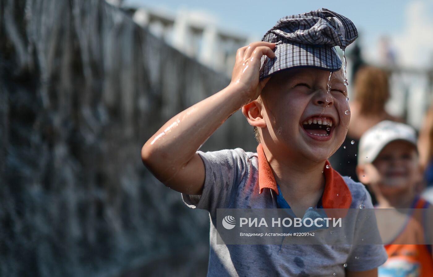 В Москве установилась жаркая погода