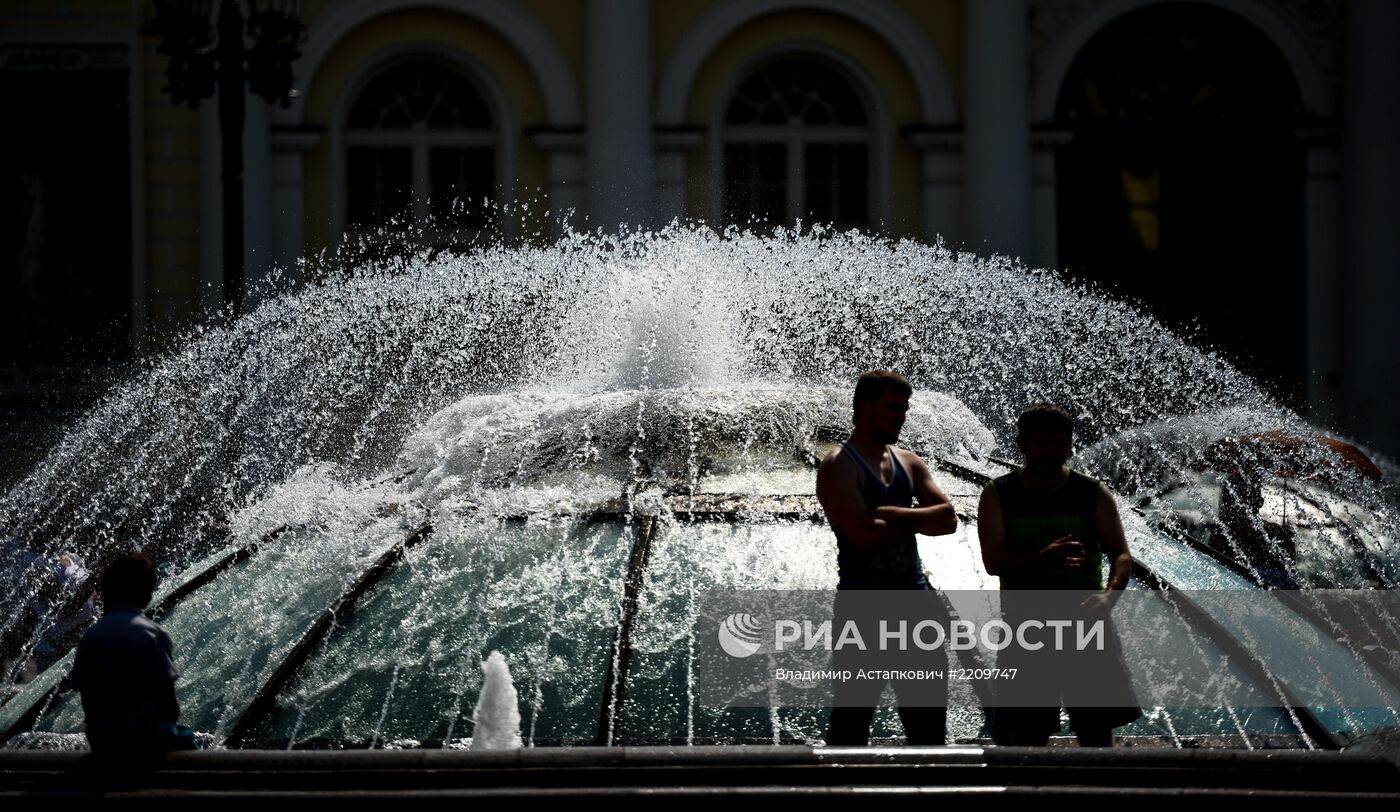 В Москве установилась жаркая погода