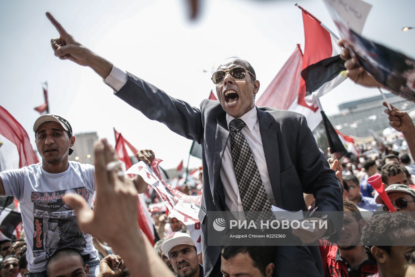 Митинги сторонников и противников президента М.Мурси в Каире