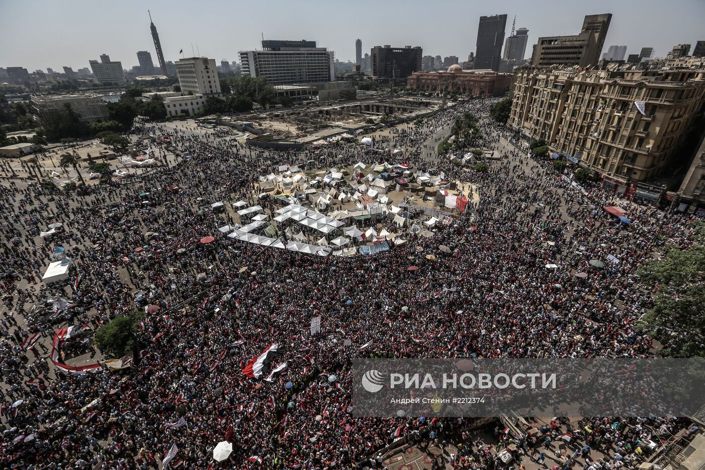 Митинги сторонников и противников президента М.Мурси в Каире