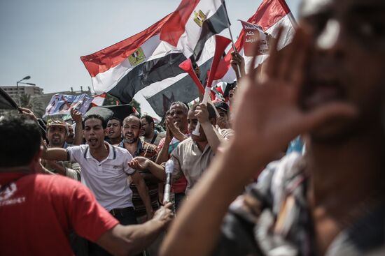 Митинги сторонников и противников президента М.Мурси в Каире