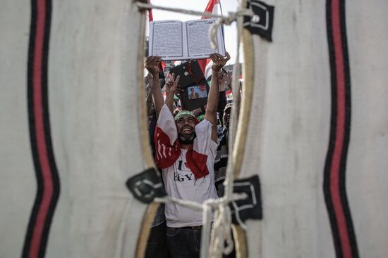 Митинги сторонников и противников президента М.Мурси в Каире