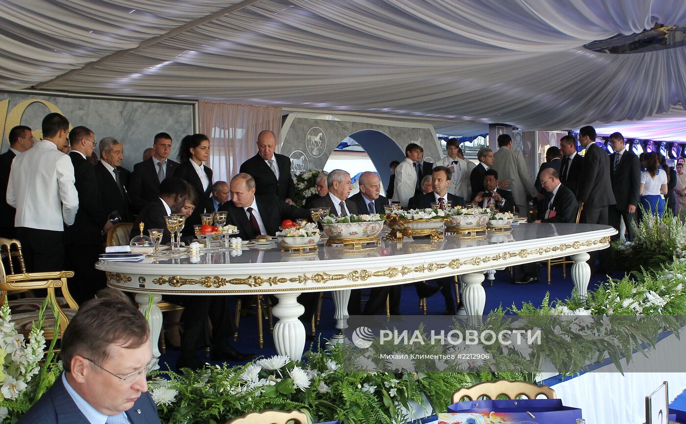 В.Путин посетил скачки на приз Президента России