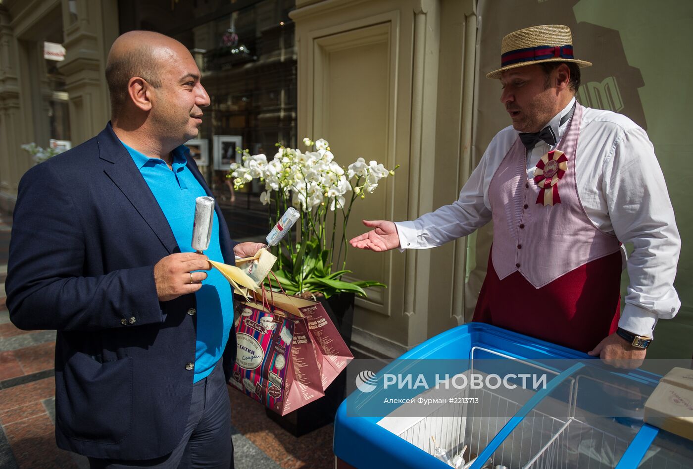Праздник мороженого в московском ГУМе