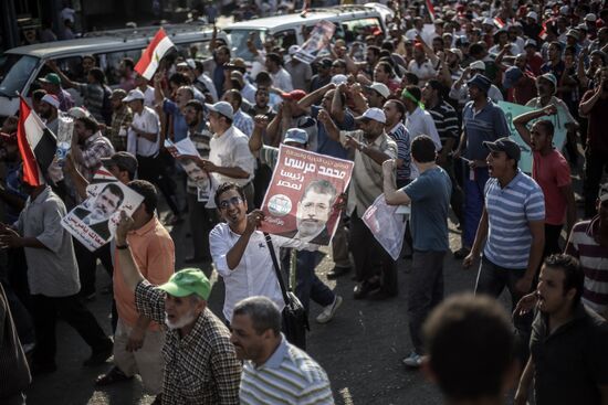 Демонстрация сторонников президента Моххамеда Мурси в Каире