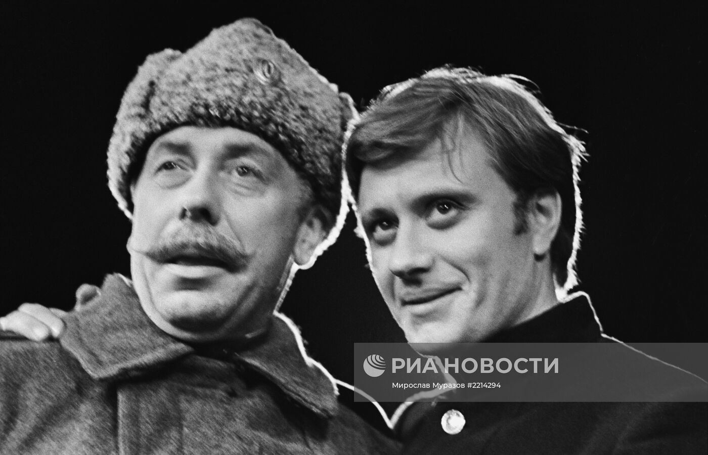 Артисты Анатолий Папанов и Андрей Миронов