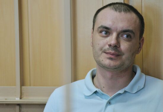 Рассмотрение по существу уголовного дела в отношении А.Русакова