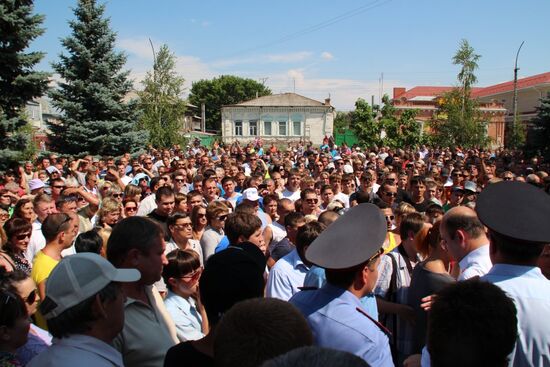 Акция протеста против мигрантов в г. Пугачеве