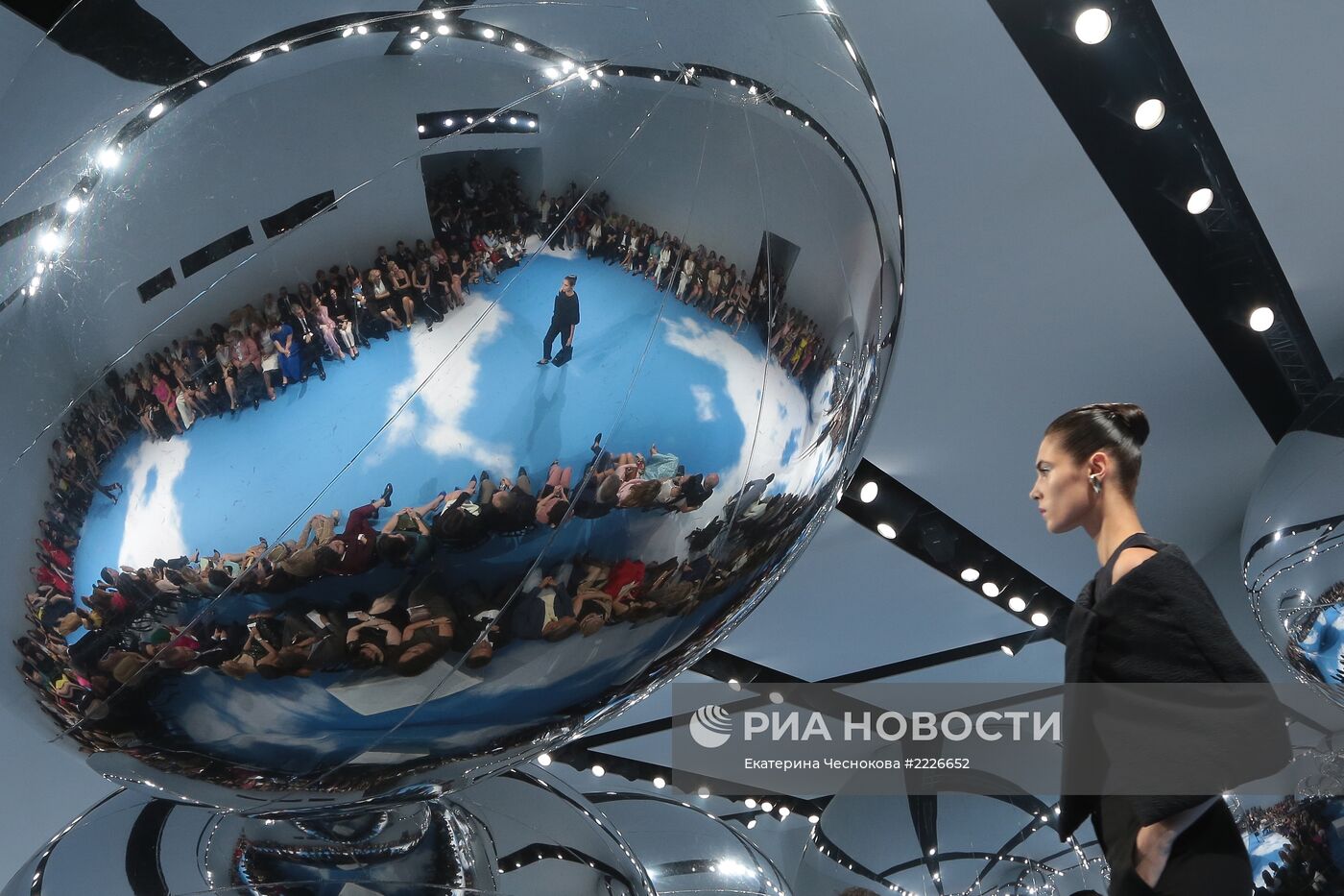 Показ модного дома Dior на Красной площади