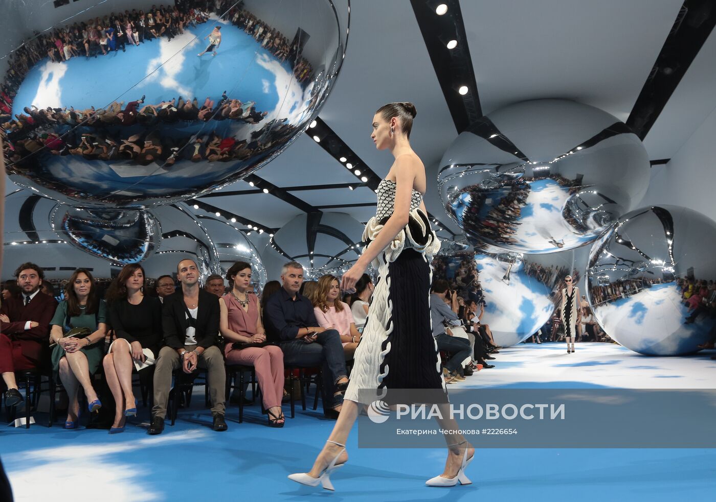 Показ модного дома Dior на Красной площади