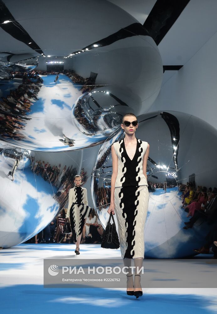 Показ модного дома Dior на Красной площади