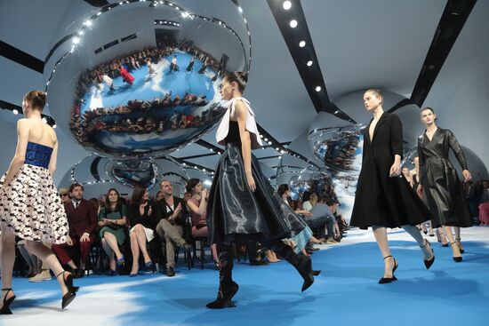 Показ модного дома Dior на Красной площади